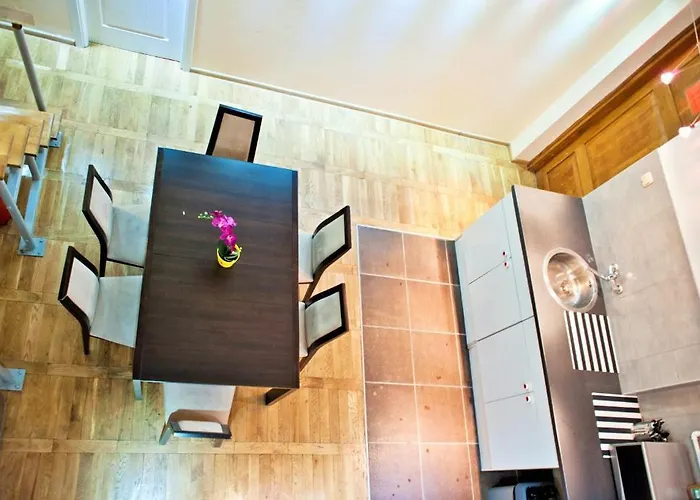 Bailando Wroclawska 25 ホステル *